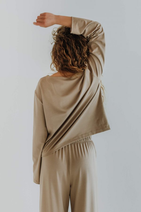Bamboo Oversized Crop Top / BEIGE - Image 2