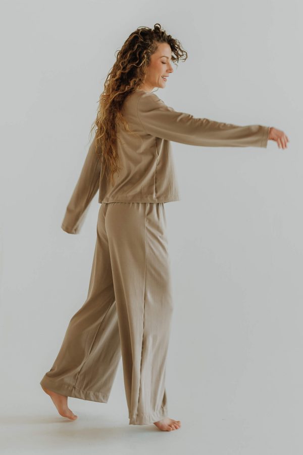 High Waisted Bamboo Flowy Pants / BEIGE - Image 4